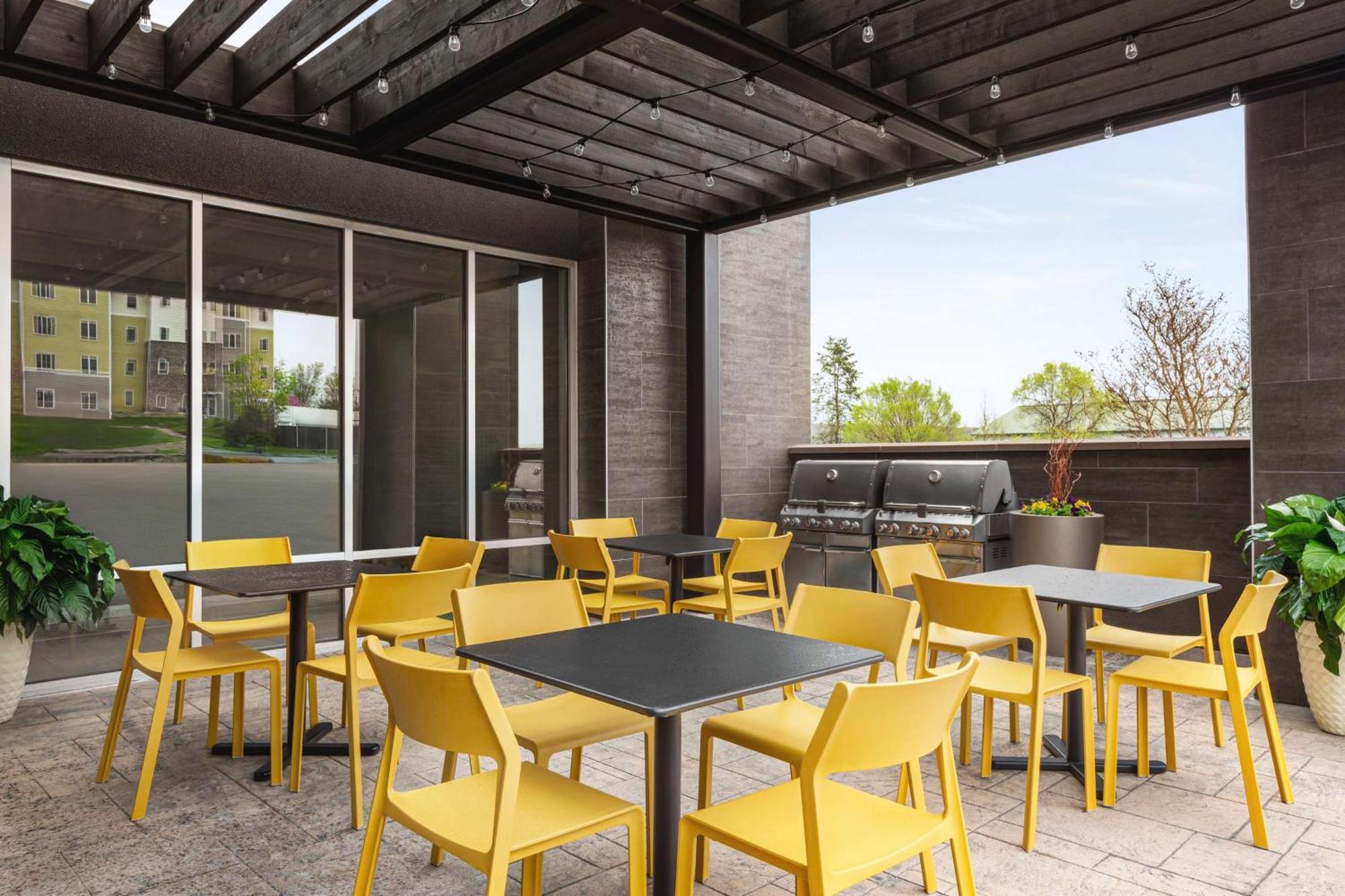 Home2 Suites By Hilton York Exteriör bild